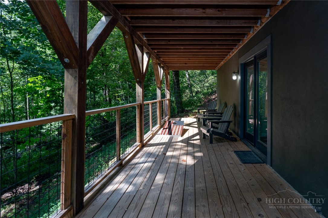3925 Blackberry Crest Lane Property Photo 6