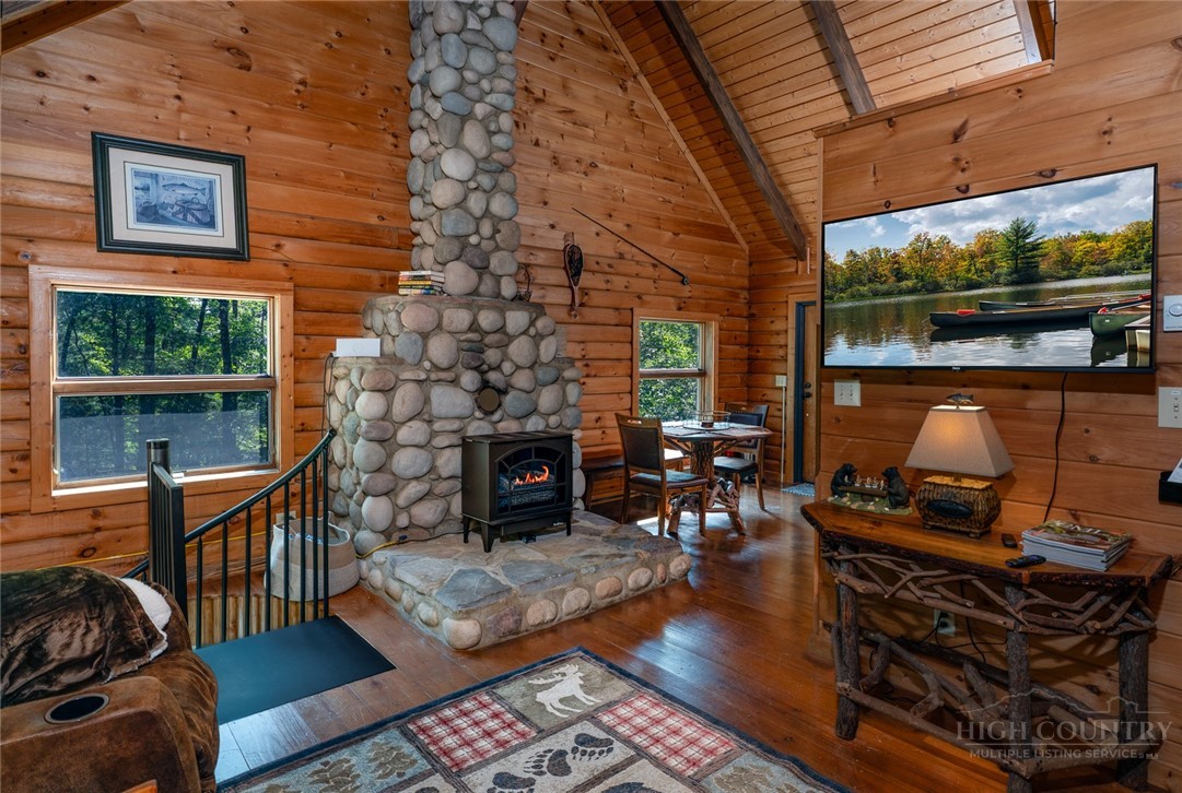 3925 Blackberry Crest Lane Property Photo 7