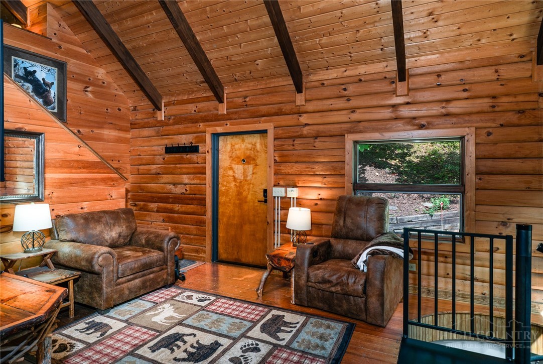 3925 Blackberry Crest Lane Property Photo 9