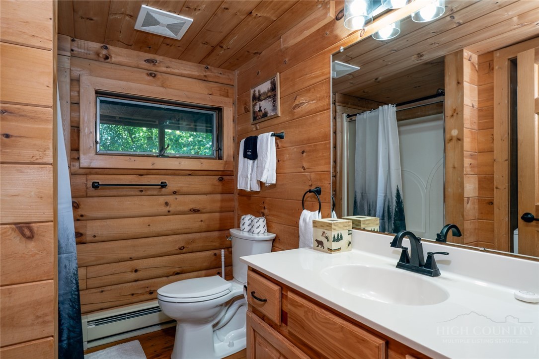 3925 Blackberry Crest Lane Property Photo 12