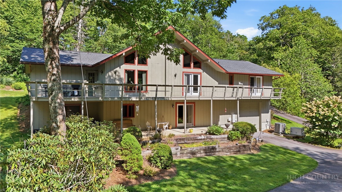 2472 Flat Top Road Property Photo 2