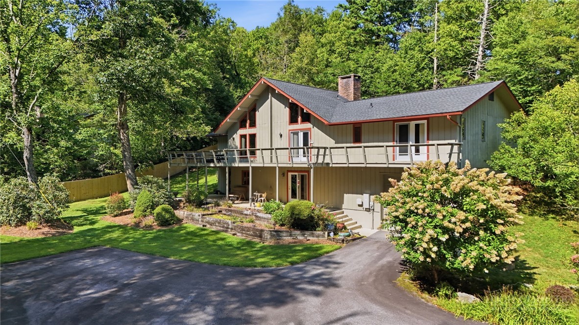 2472 Flat Top Road Property Photo 3