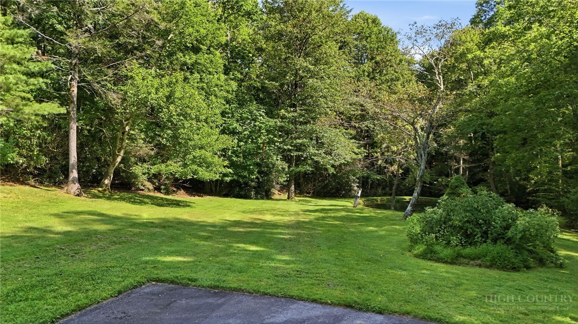 2472 Flat Top Road Property Photo 5