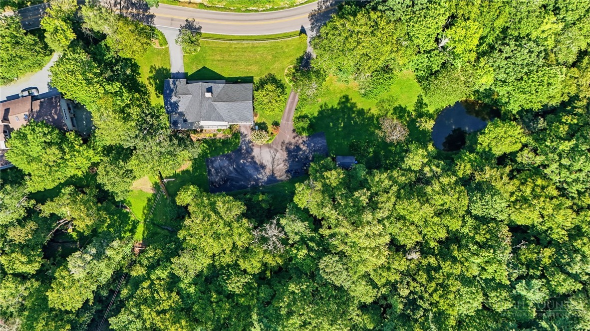 2472 Flat Top Road Property Photo 6