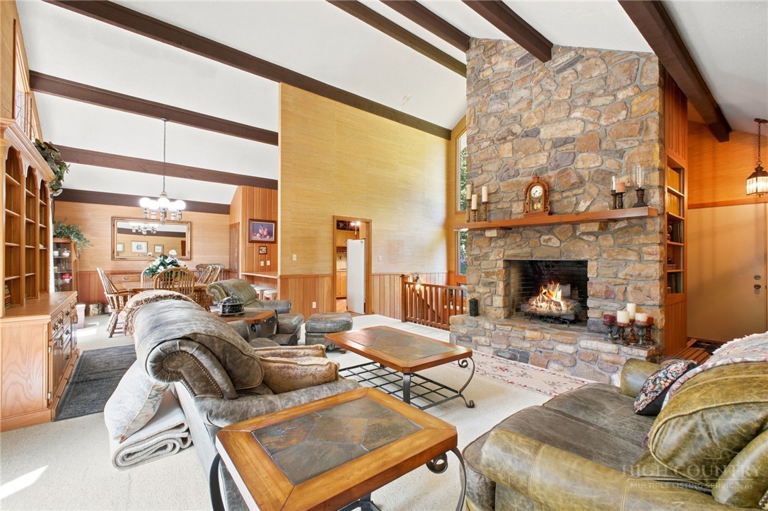2472 Flat Top Road Property Photo 9