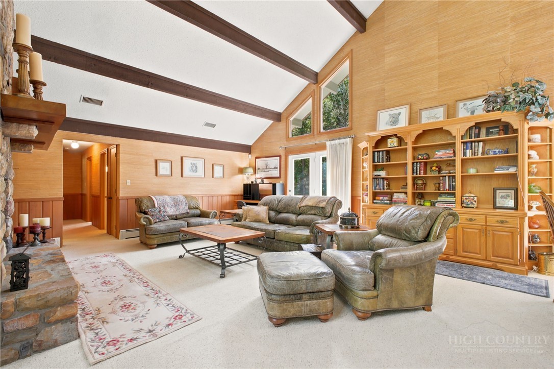 2472 Flat Top Road Property Photo 14
