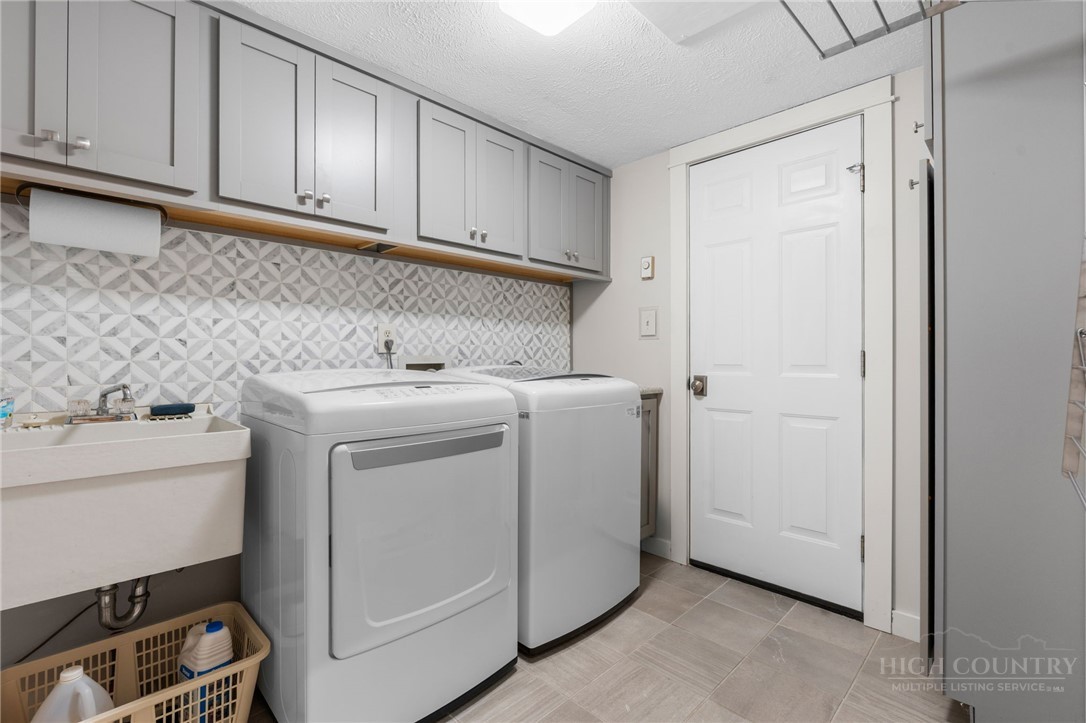 182 Forestridge Drive Property Photo 12
