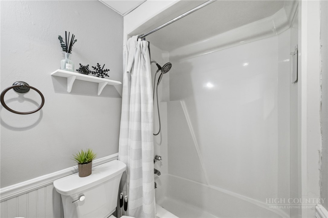 107 Beechwood Lane C7 Property Photo 22