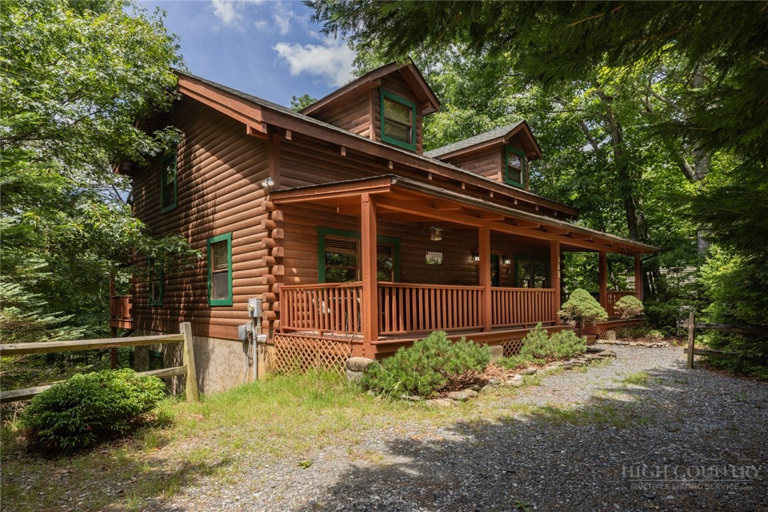 412 Laurel Circle Property Photo 1