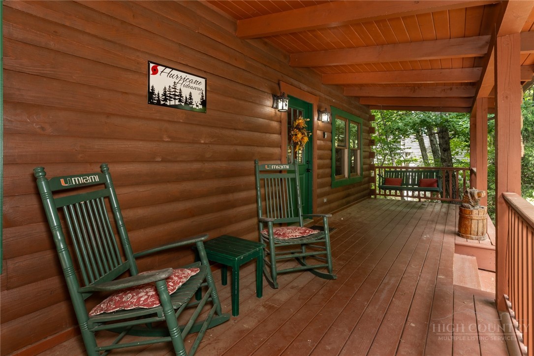 412 Laurel Circle Property Photo 6