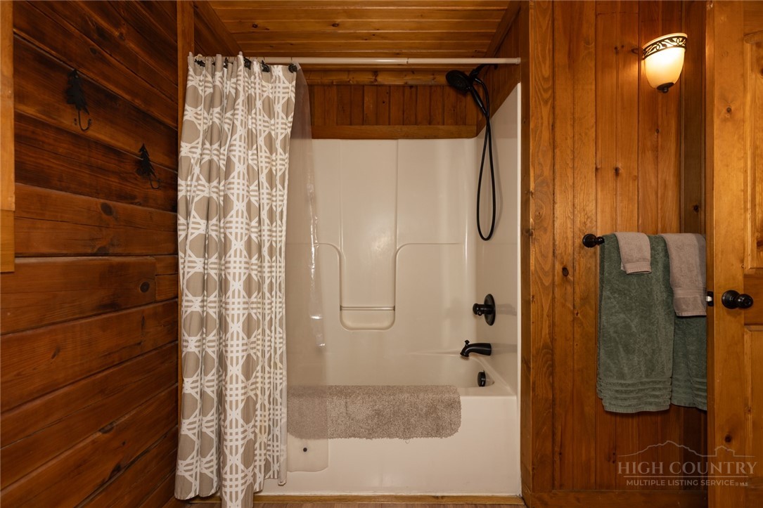 412 Laurel Circle Property Photo 20