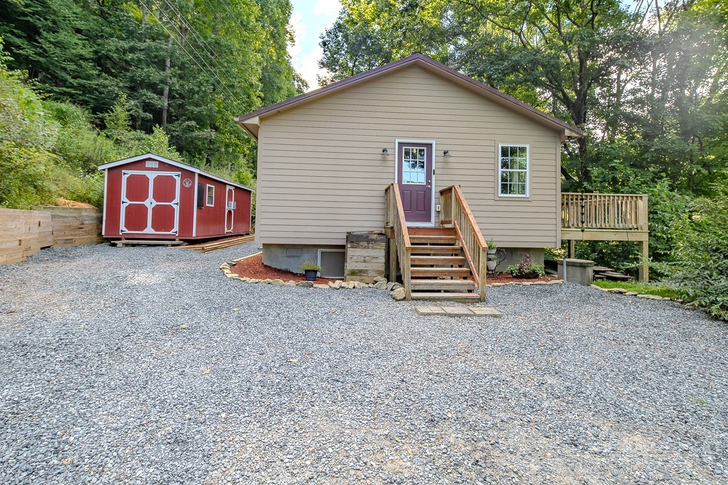 1401 Laurel Creek Property Photo 1