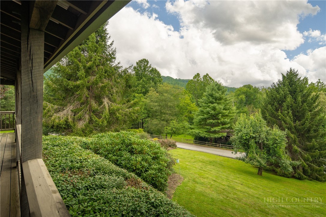 276 E Rivers Edge Property Photo 6