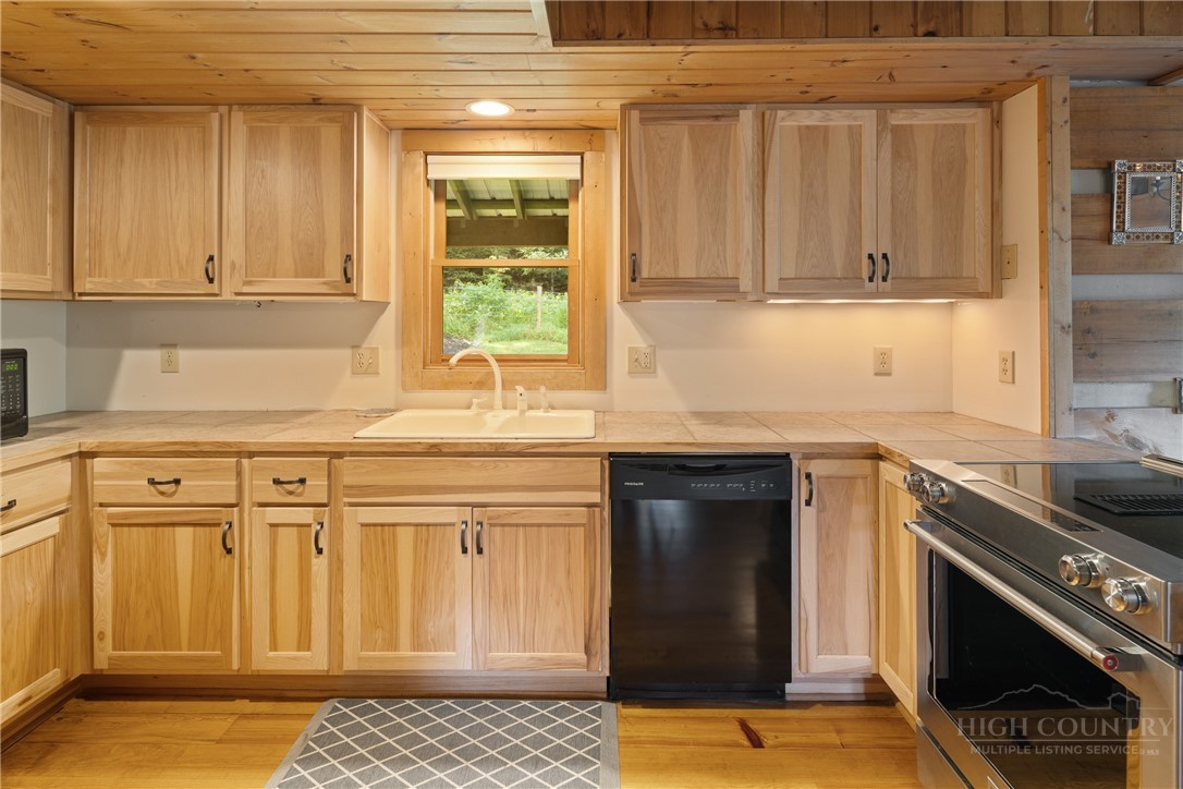 276 E Rivers Edge Property Photo 13