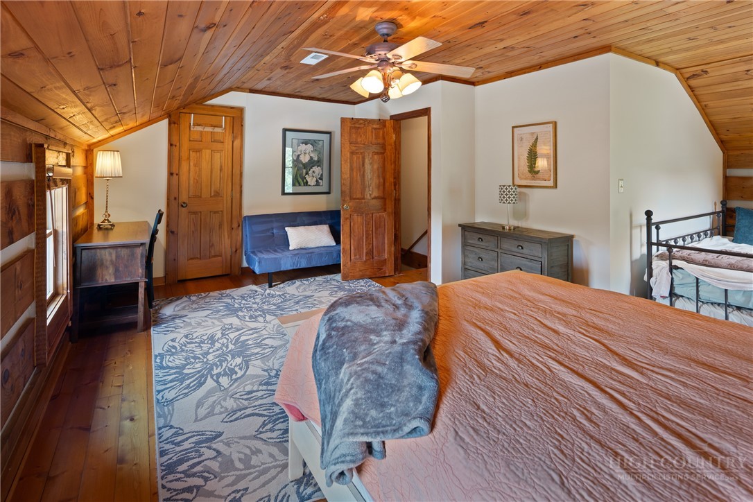 276 E Rivers Edge Property Photo 23