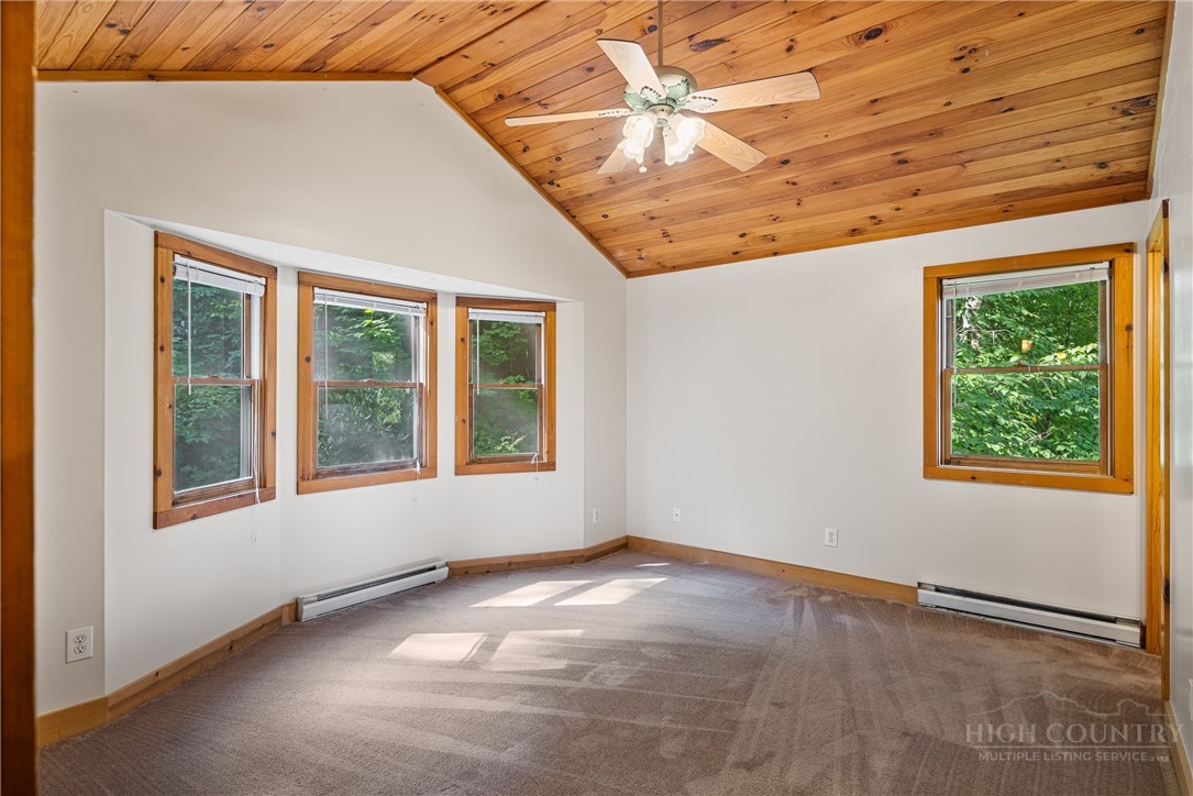 556 Timberlane Drive Property Photo 3