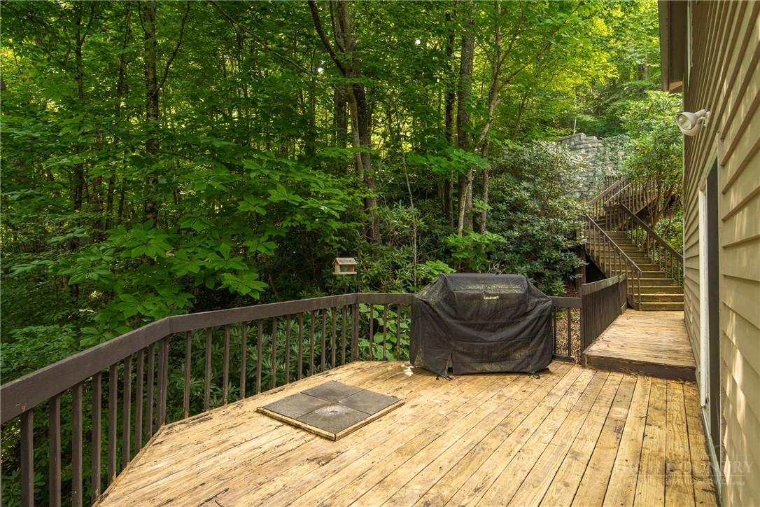 556 Timberlane Drive Property Photo 11