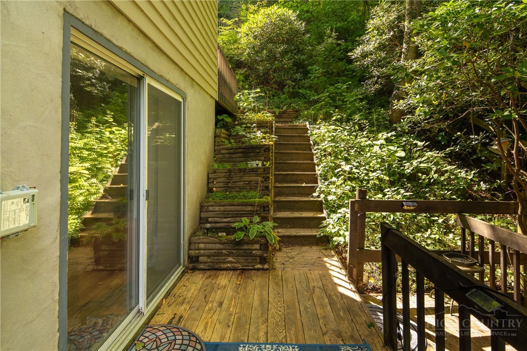 556 Timberlane Drive Property Photo 31