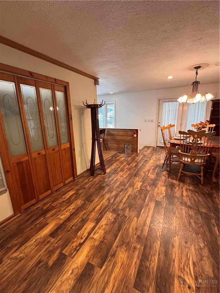 488 Hemlock Loop Property Photo 6