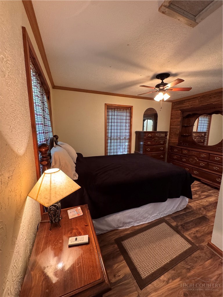 488 Hemlock Loop Property Photo 10