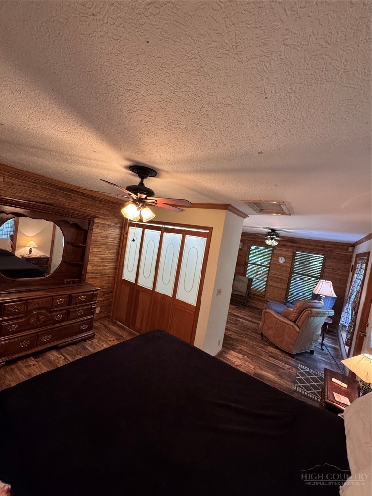 488 Hemlock Loop Property Photo 12