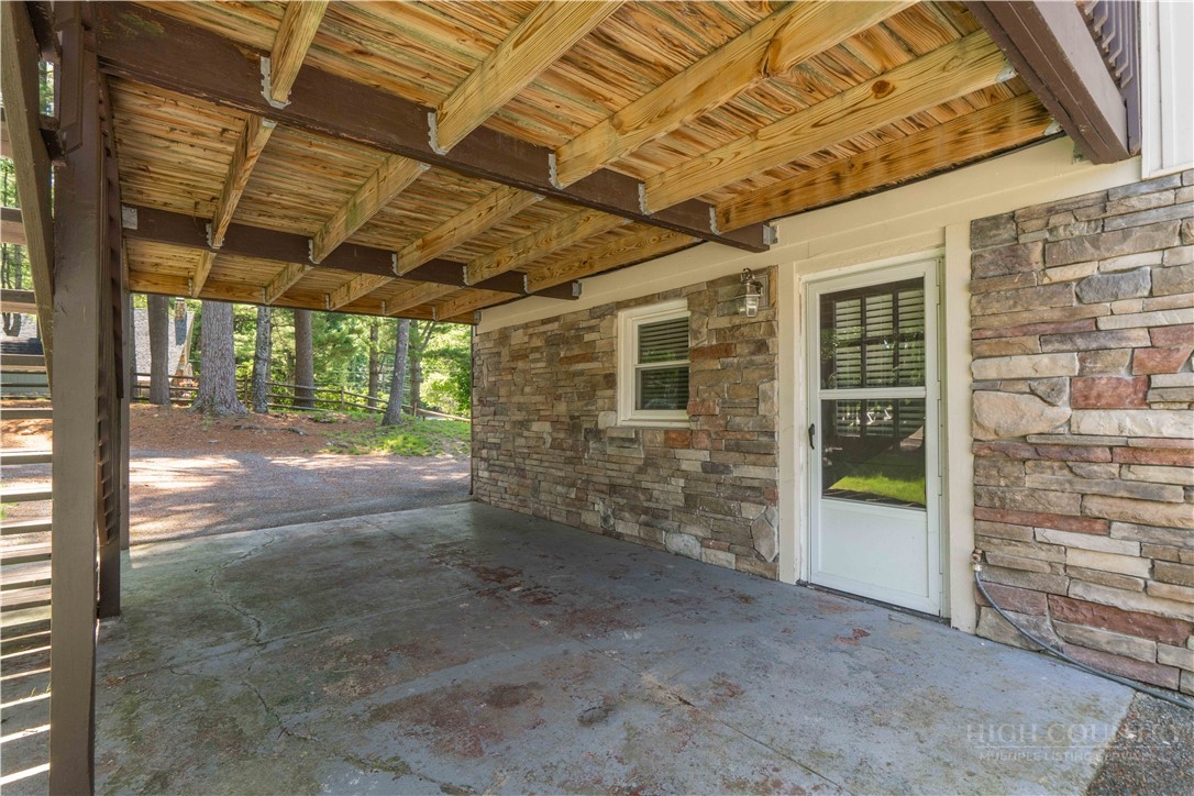 81 Pine Tree Drive Property Photo 11
