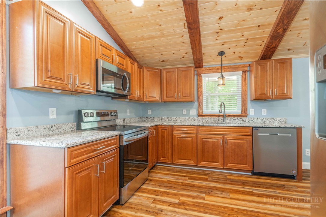 81 Pine Tree Drive Property Photo 25