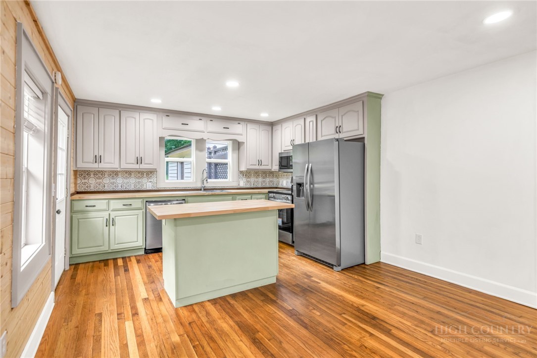 7 Legra Road Property Photo 9