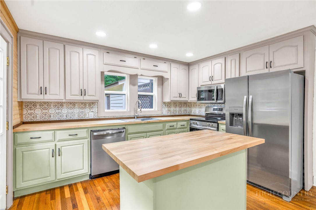 7 Legra Road Property Photo 10