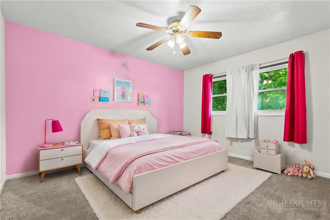 304 Evergreen. Lane Property Photo 13