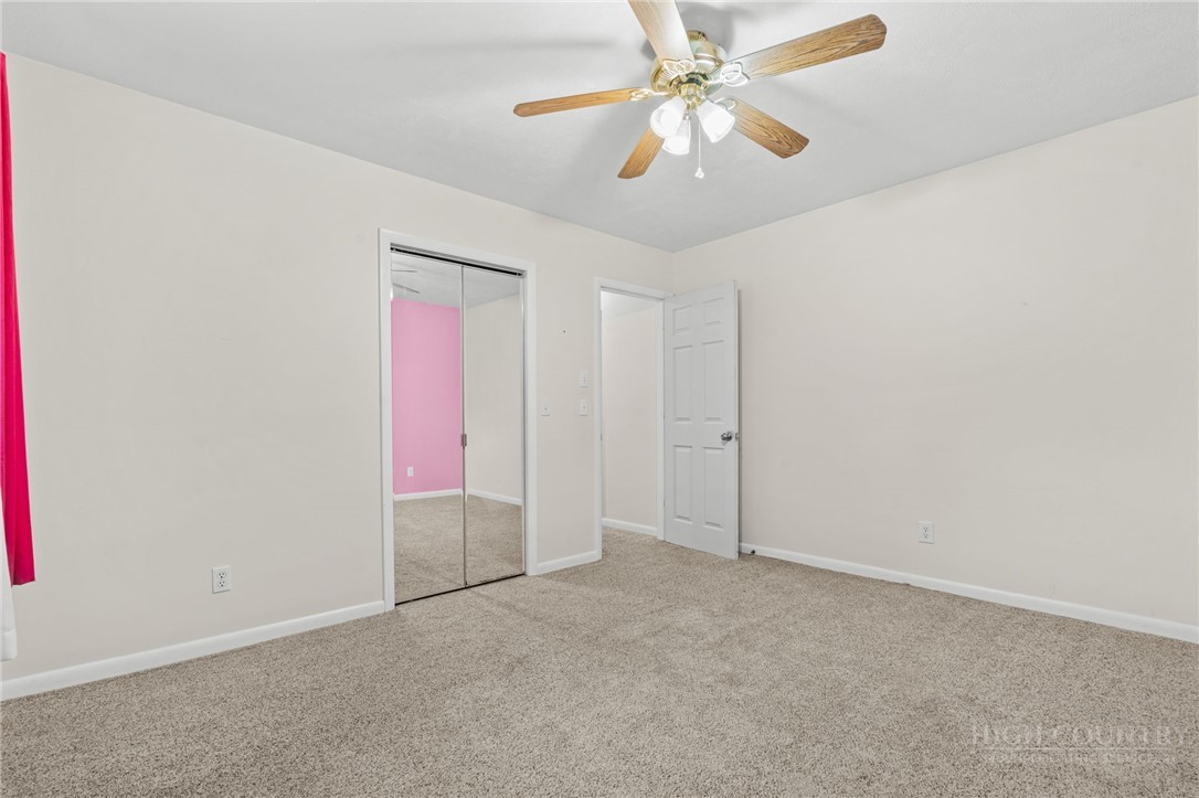 304 Evergreen. Lane Property Photo 15
