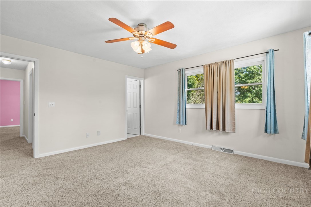 304 Evergreen. Lane Property Photo 18