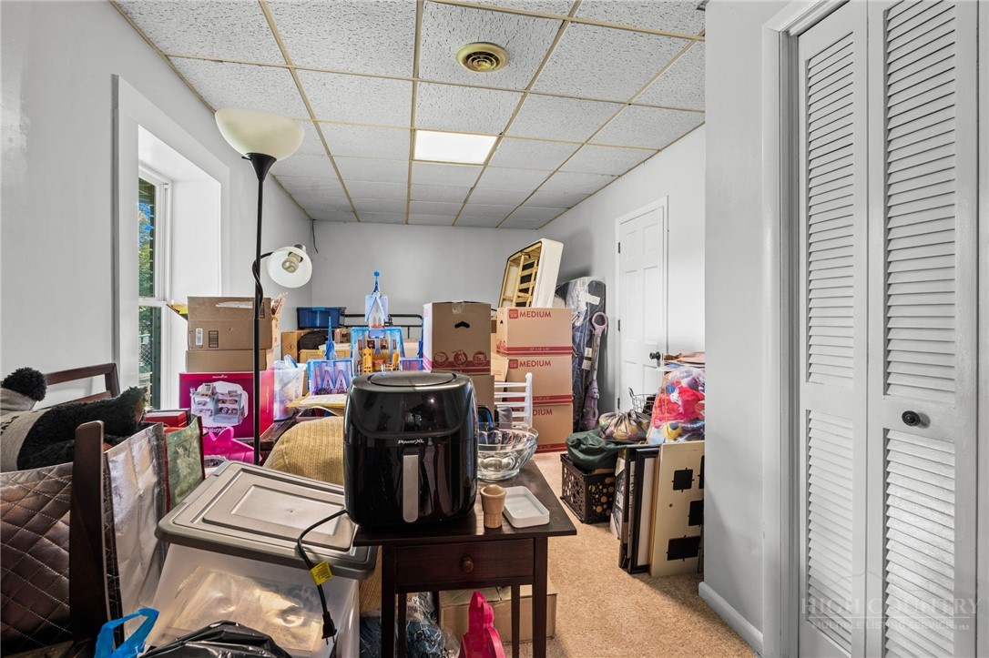 304 Evergreen. Lane Property Photo 39