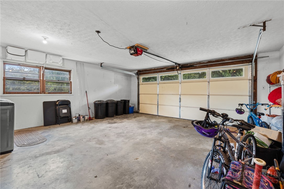 304 Evergreen. Lane Property Photo 40
