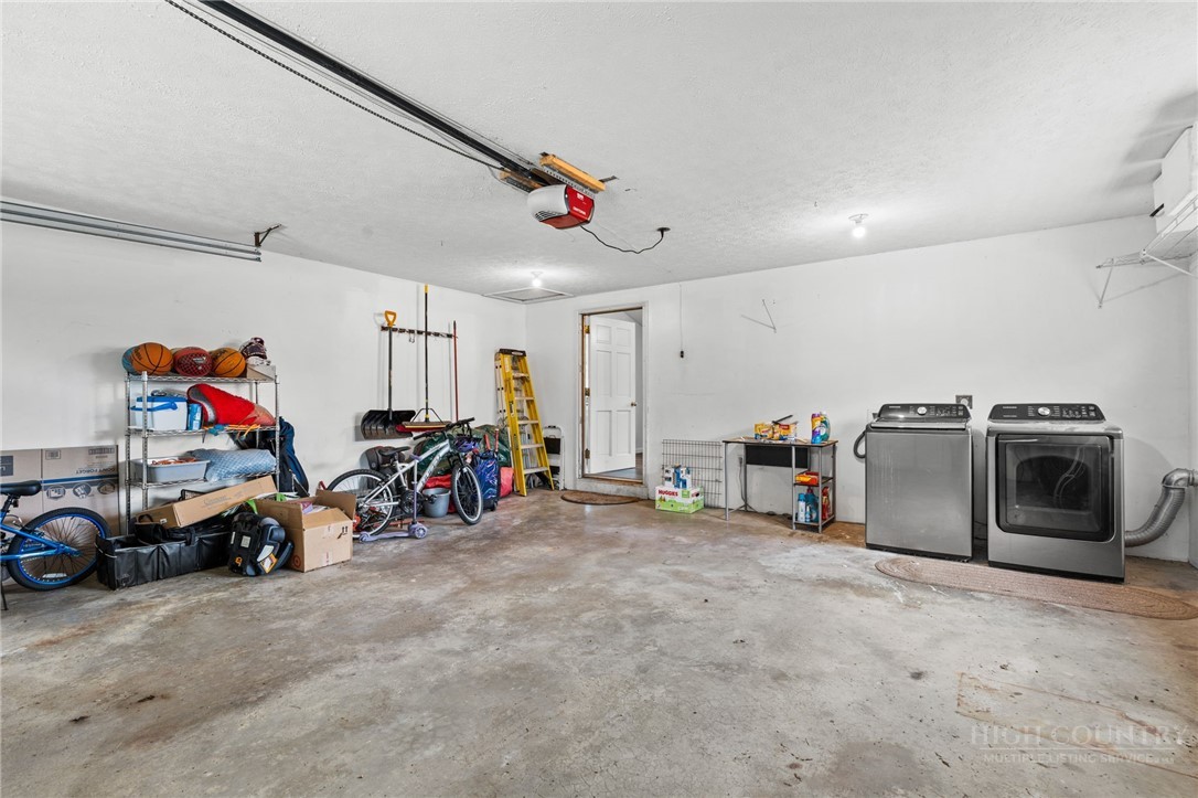 304 Evergreen. Lane Property Photo 42