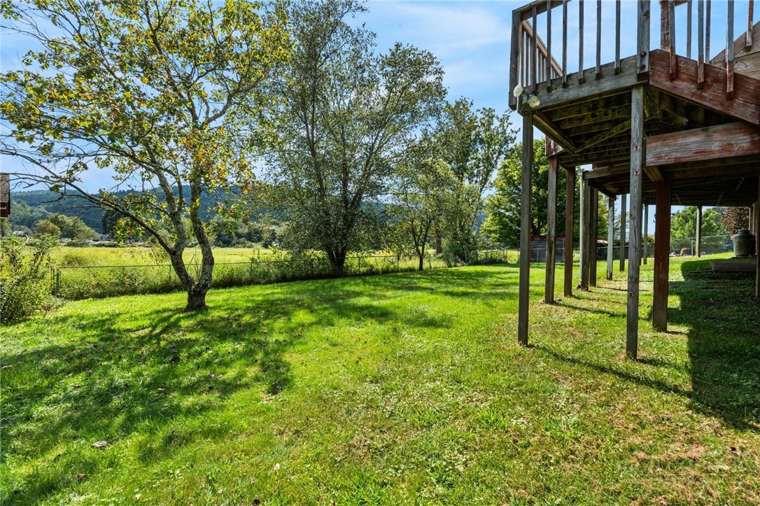 304 Evergreen. Lane Property Photo 49