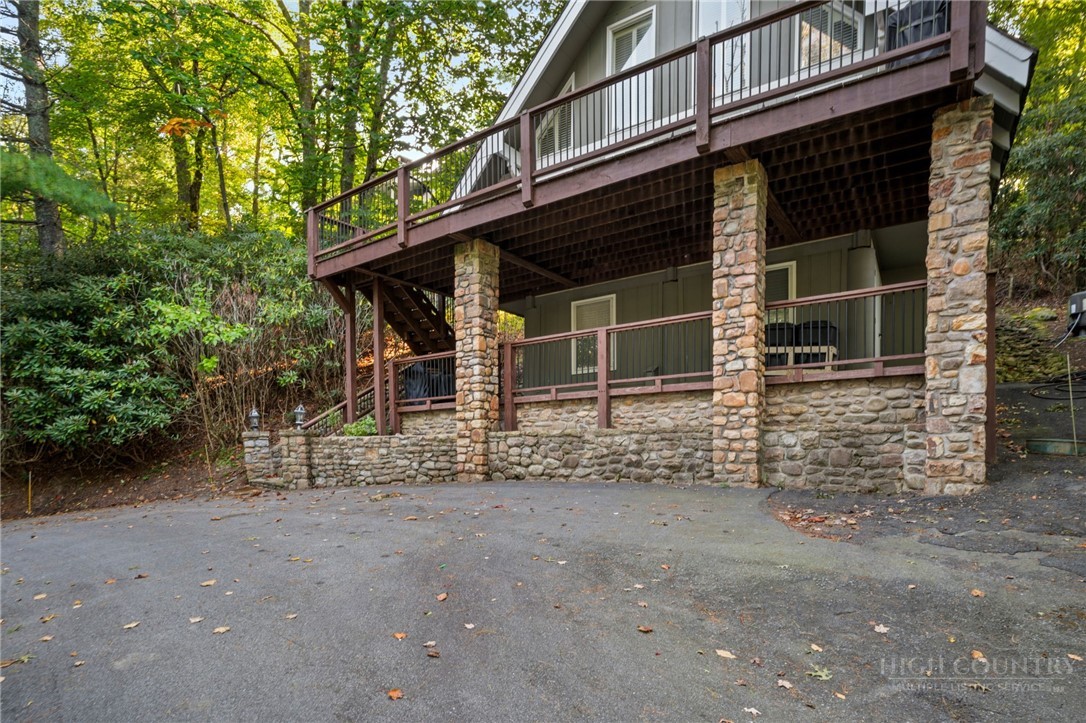 244 Walnut Property Photo 3