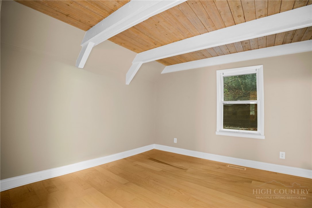 244 Walnut Property Photo 14