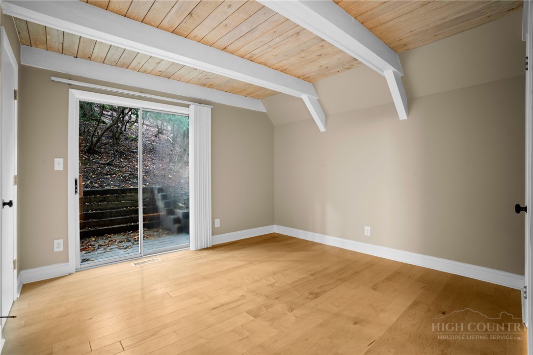 244 Walnut Property Photo 17