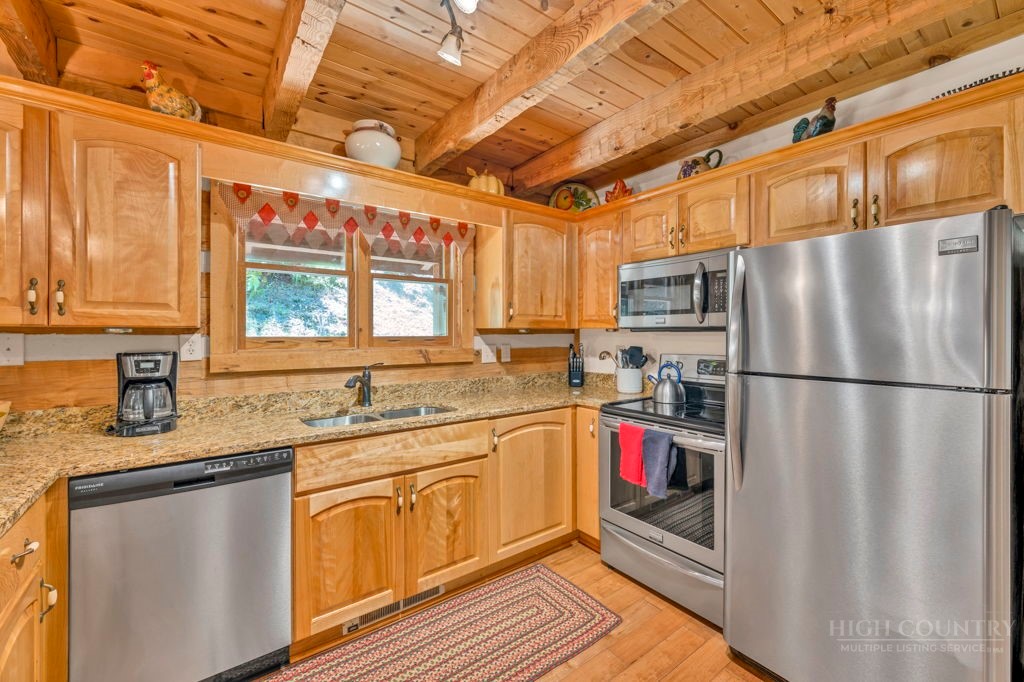 267 Streamside Lane Property Photo 13