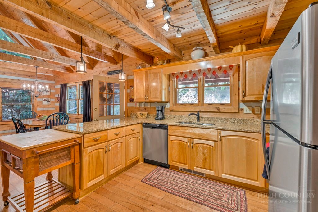 267 Streamside Lane Property Photo 14