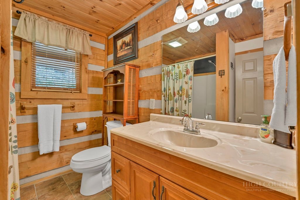 267 Streamside Lane Property Photo 18