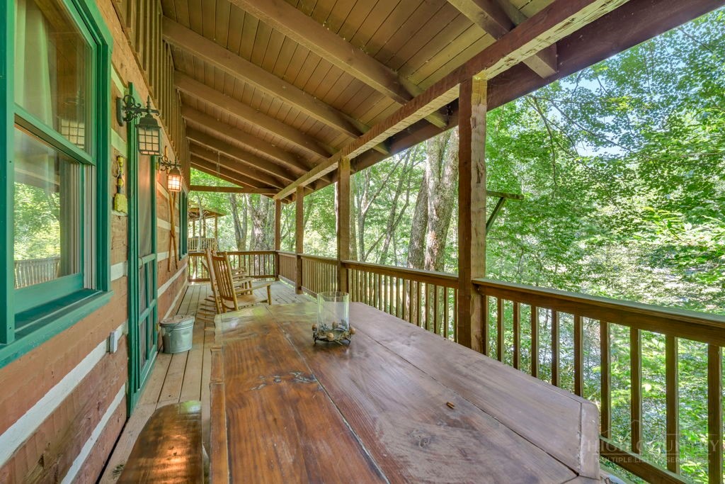 267 Streamside Lane Property Photo 21