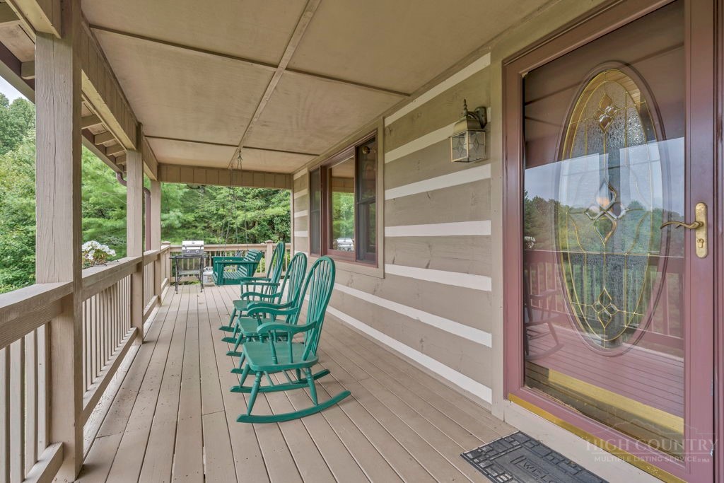 526 Welcome Way Property Photo 7