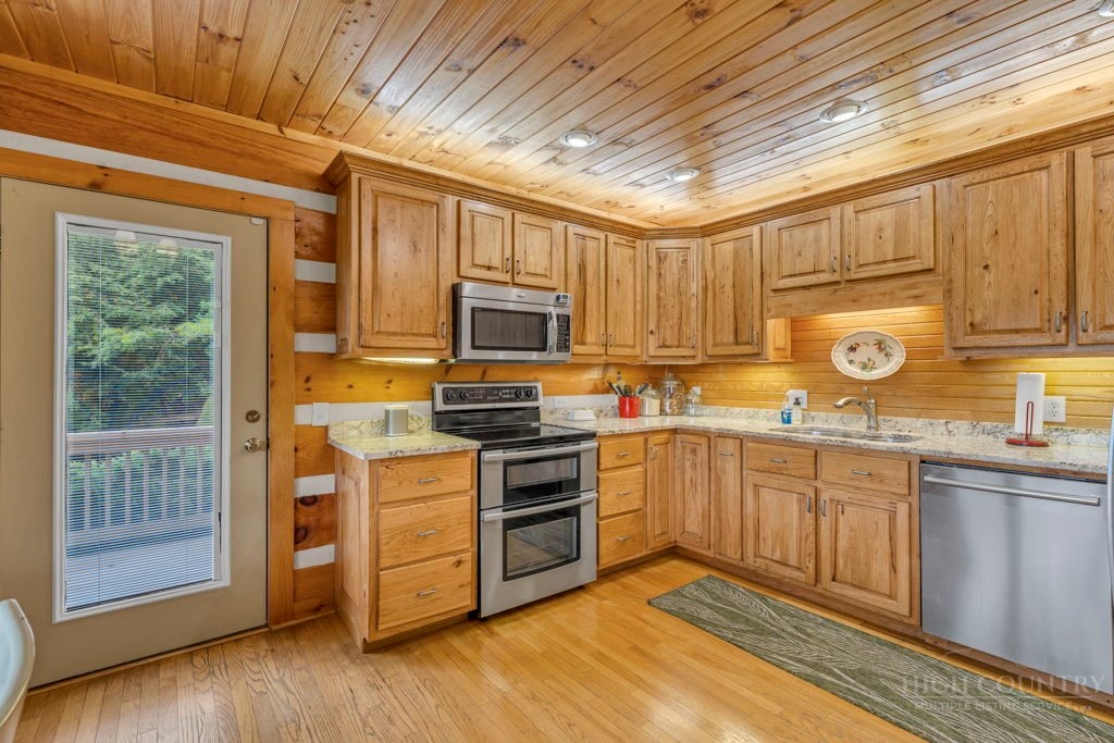 526 Welcome Way Property Photo 12