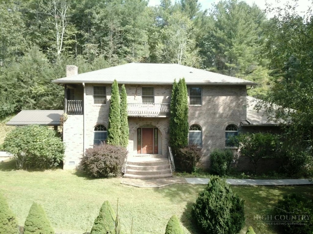 2253 Grassy Creek Road Property Photo 1