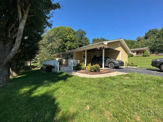 368 Westview Dr. Property Photo 1