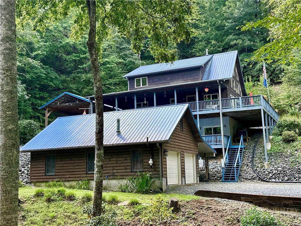 188 Lexington Drive Property Photo 1