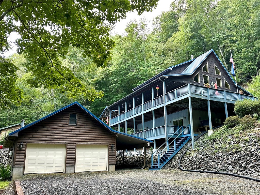 188 Lexington Drive Property Photo 1