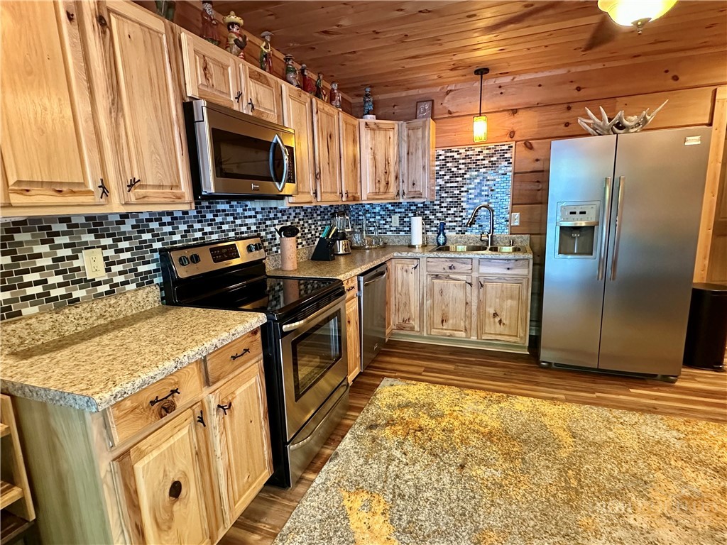 188 Lexington Drive Property Photo 23